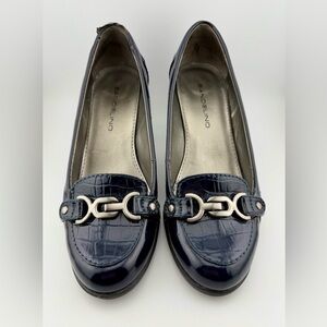 BDADA Navy Patent Leather Pumps 7.5 by Bandolino
